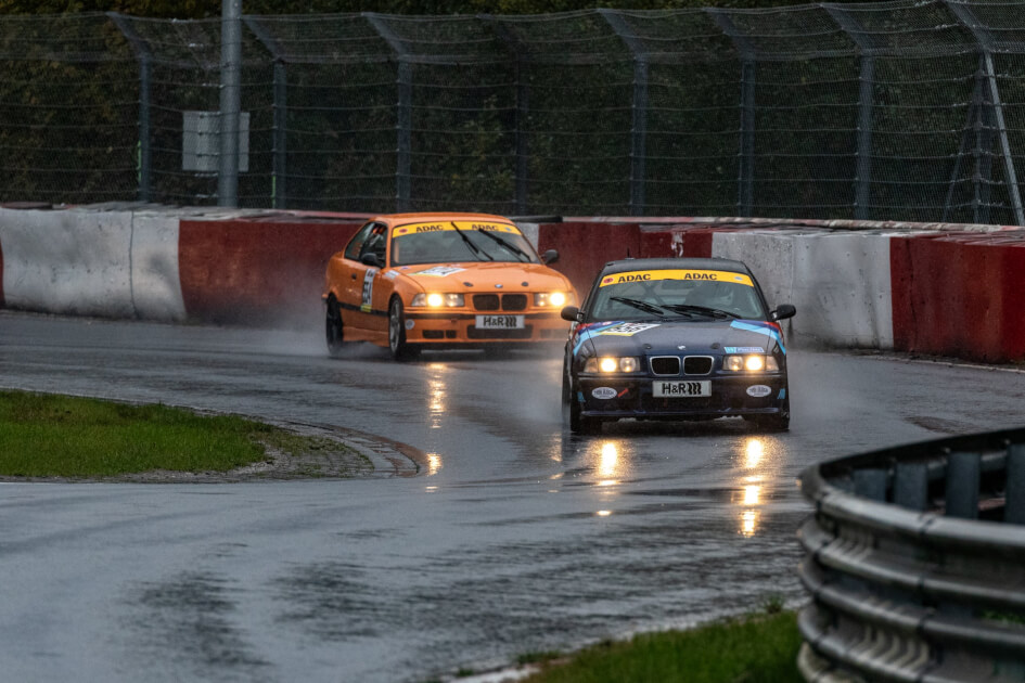 You are currently viewing rent2Drive-racing mit Doppelsieg in der Youngtimer-Trophy