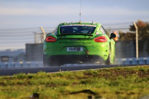 Mehr über den Artikel erfahren rent2Drive-racing erlebt Wochenende zum Vergessen