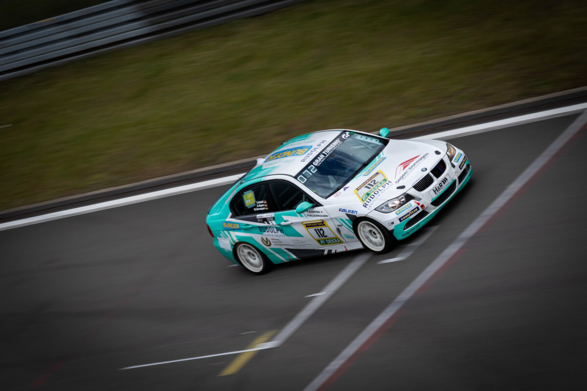 Mehr über den Artikel erfahren rent2Drive-racing überzeugt mit schnellen Runden