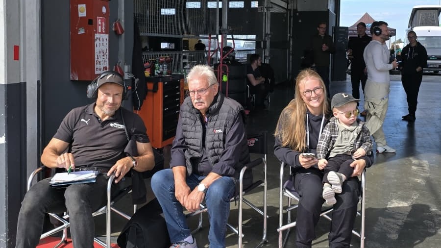 Du betrachtest gerade Wechselhafte Gefühle für rent2Drive-MEHRTEC-racing beim „Preis der Erftquelle“